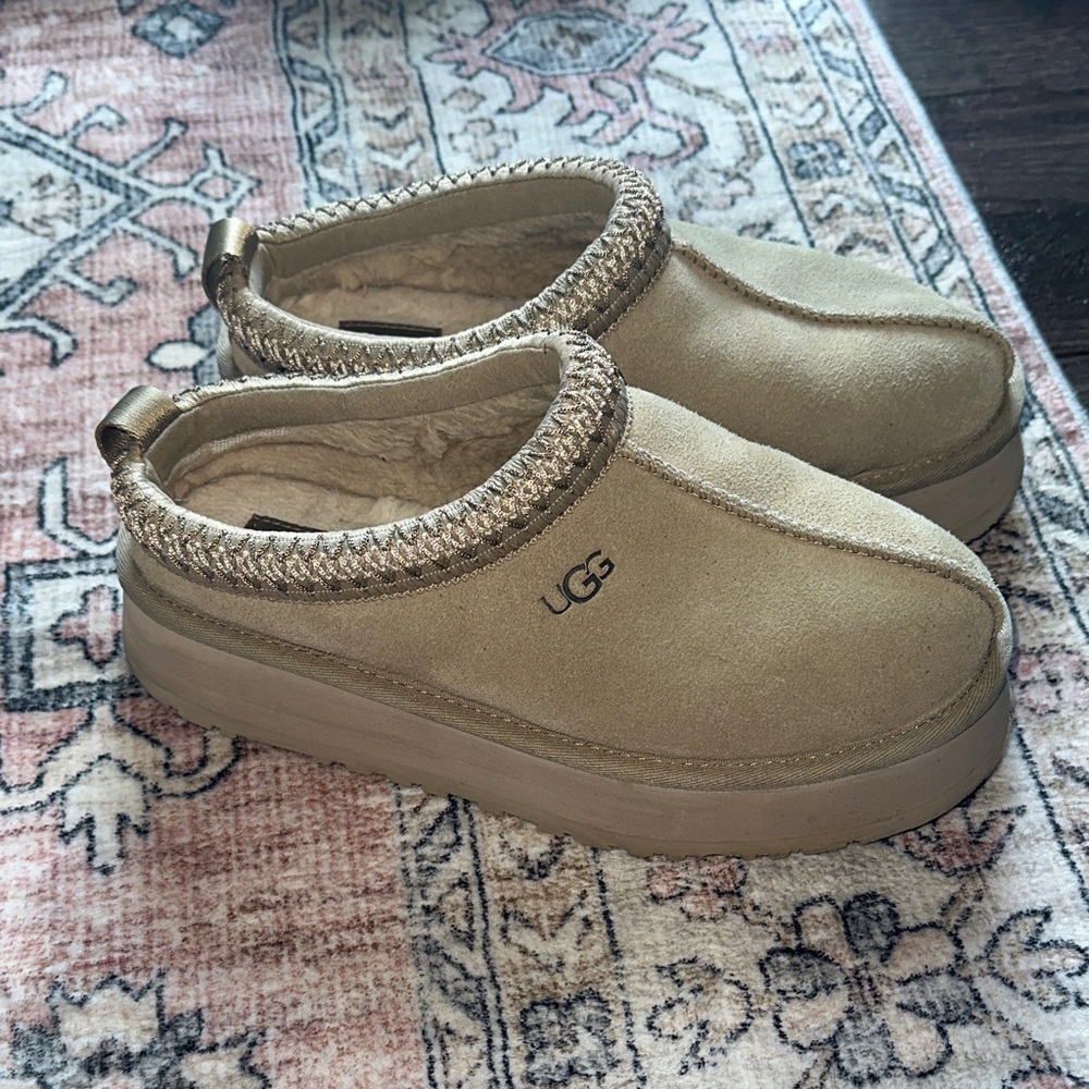 UGG Women's Beige Slip-On Slippers